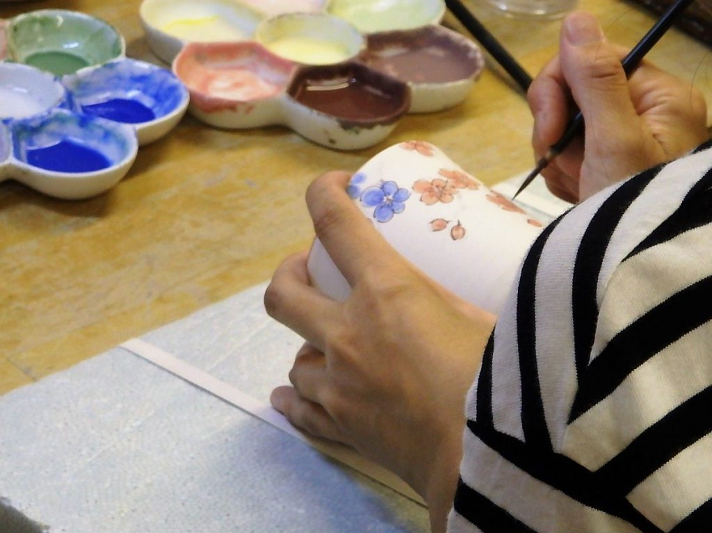 Enjoy traditional and tea-related culture. ②”The glazed Pottery” Sumiyama pottery